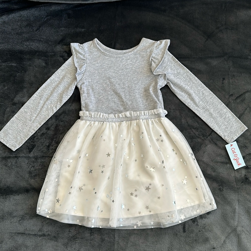 Cat & Jack 5T dress. NWT! Shiny silver stars on net skirt! Lined skirt. Ruffles!